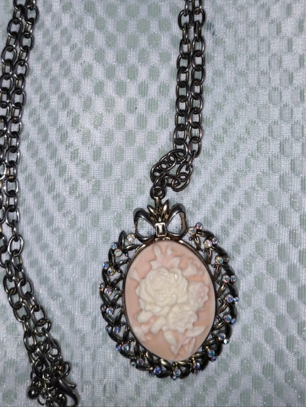 Floral Cameo Pendant Necklace in Pink and White